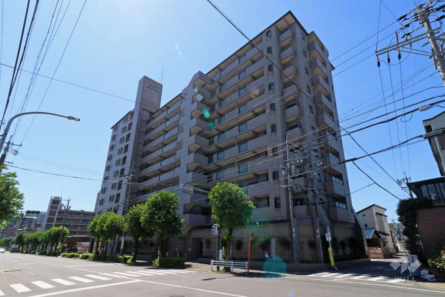 グローリアス春日井中央通の外観（北側から）