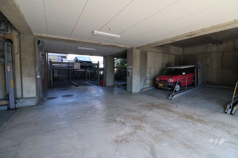 敷地内駐車場（屋内機械式