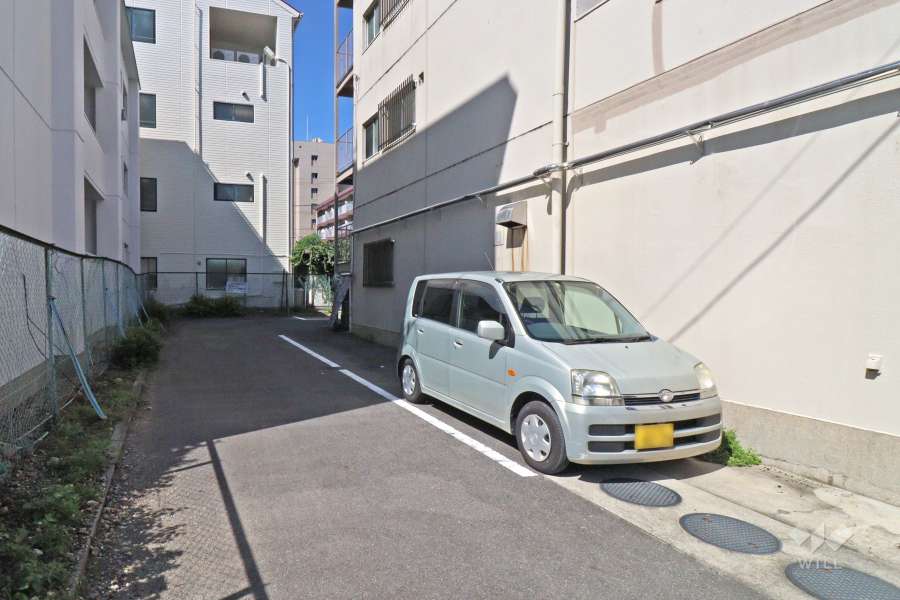 敷地内駐車場（屋外平面式）