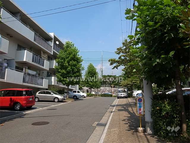 28号棟の敷地南側の通路