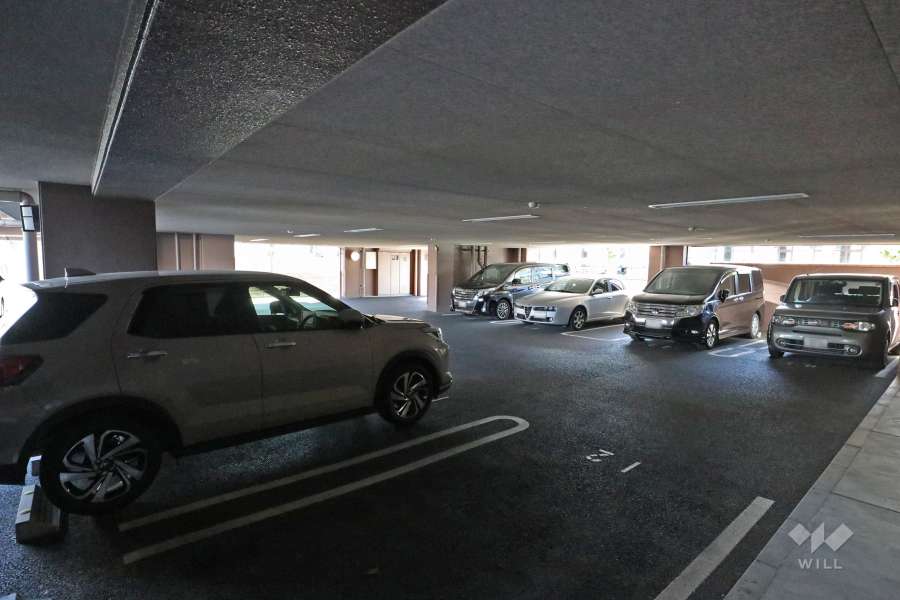 敷地内駐車場（屋内平面式）