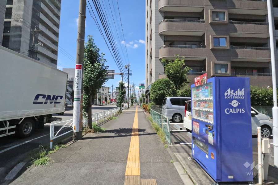 敷地南東側の前面道路