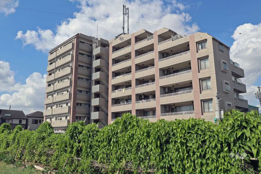 カルティア春日井3の外観（南東側から）