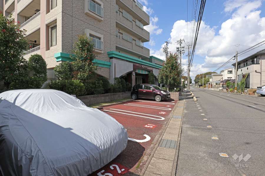 敷地内駐車場（屋外平面式）