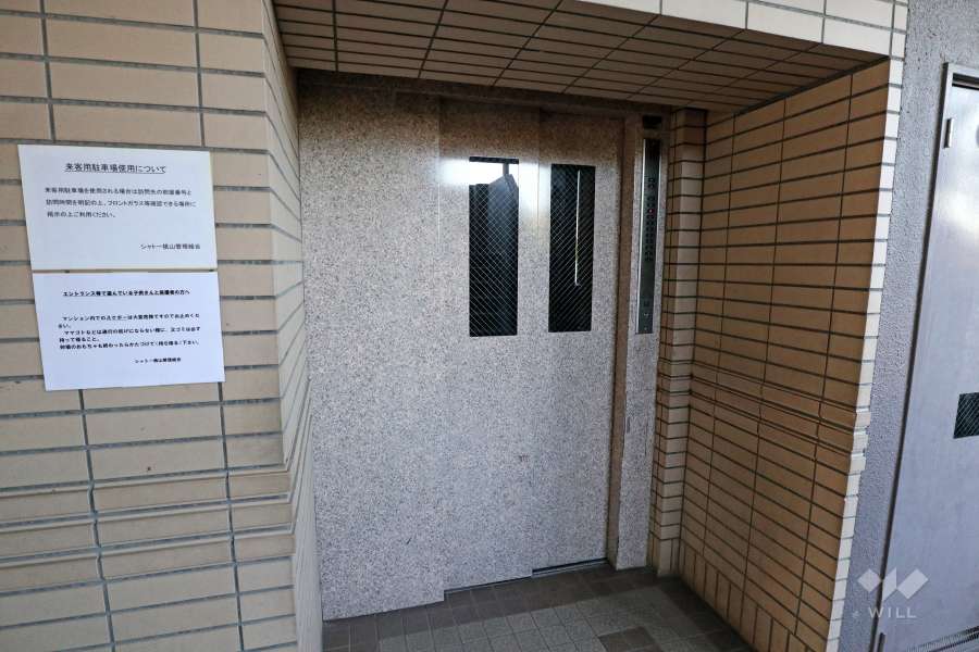 共用のエレベーター