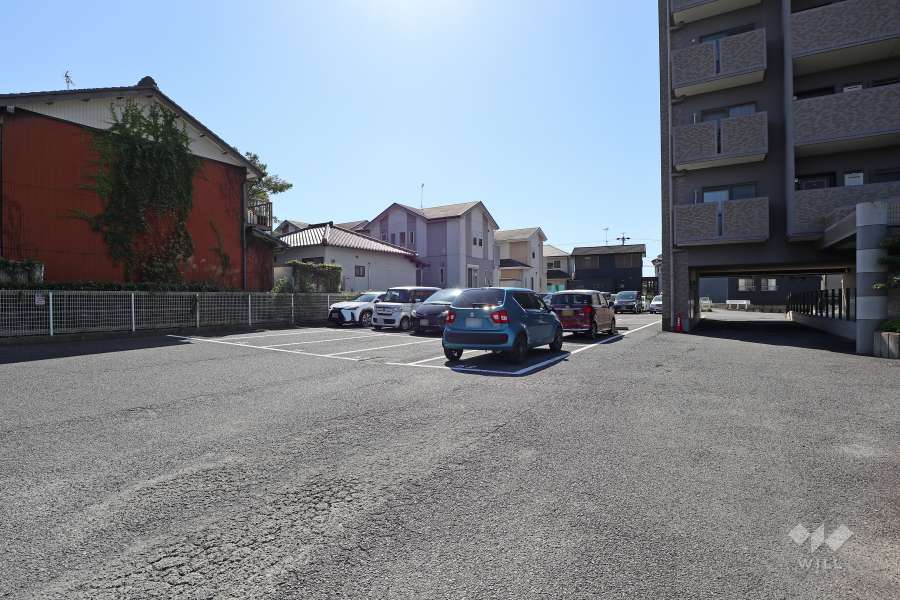 敷地内駐車場（屋外平面式）