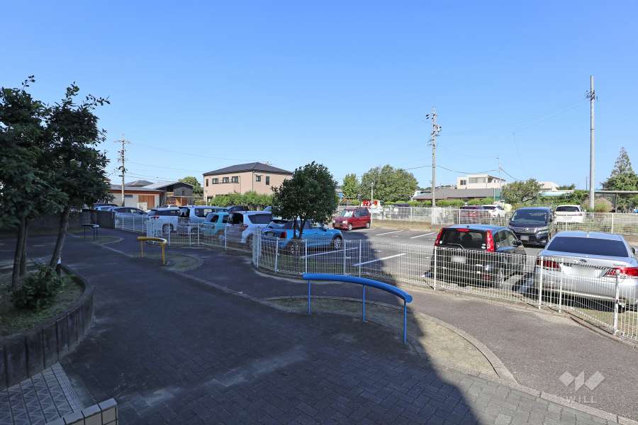 敷地内駐車場（屋外平面式）