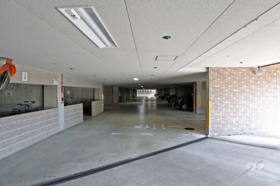 敷地内駐車場（屋内平面式）