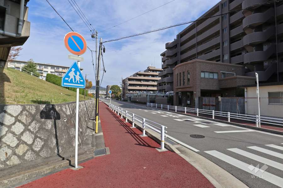 敷地北西側前面道路