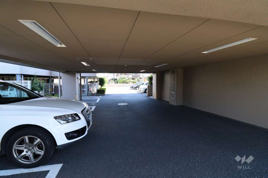 敷地内駐車場（屋外平面式・屋内平面式）