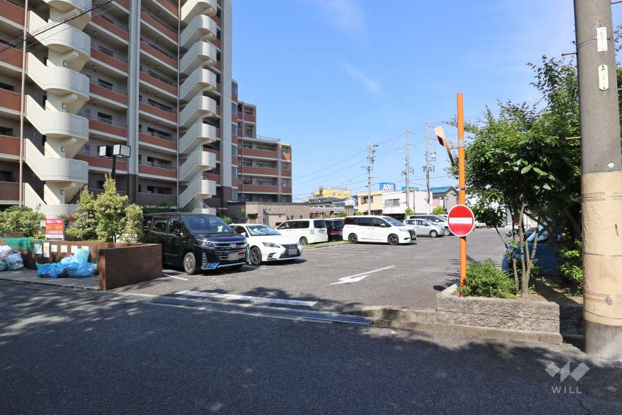 敷地内駐車場（屋外平面式）