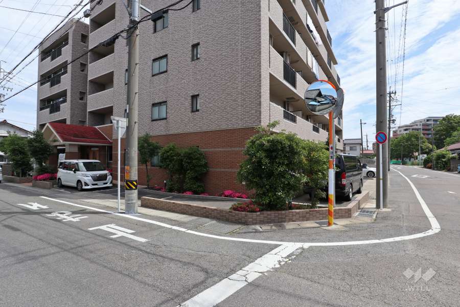 敷地内駐車場（屋外平面式）