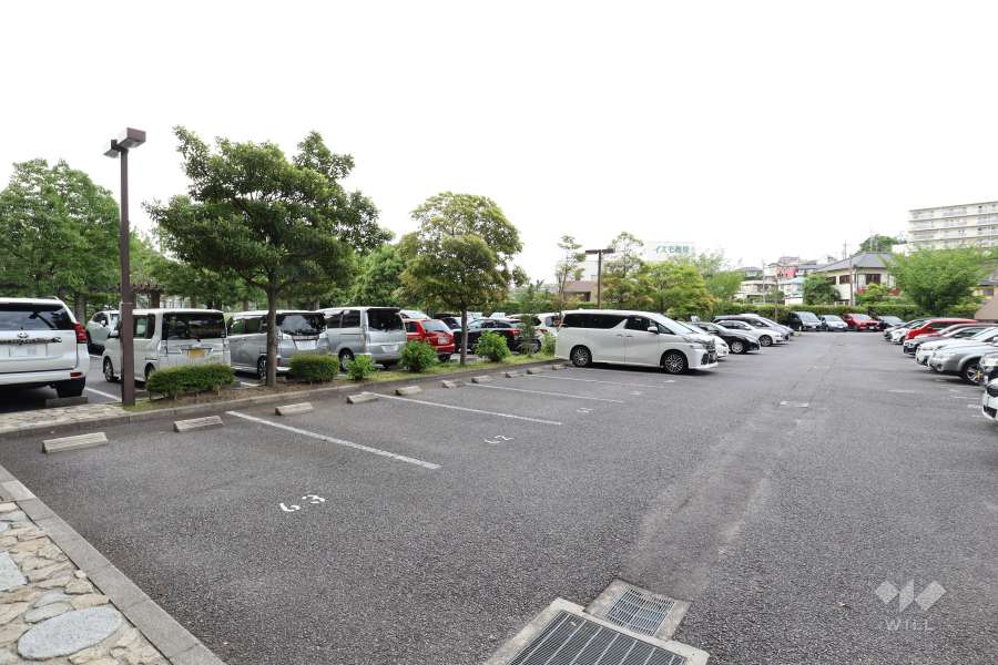 敷地内駐車場（屋外平面式）
