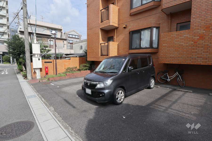 敷地内駐車場（屋外平面式）