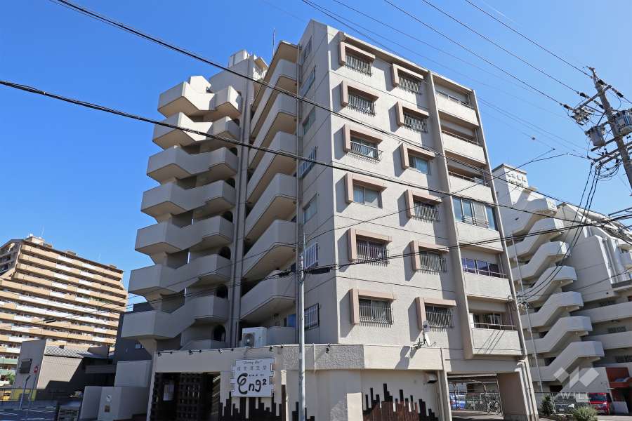 寿ゞやマンション春日井の外観（西側から）