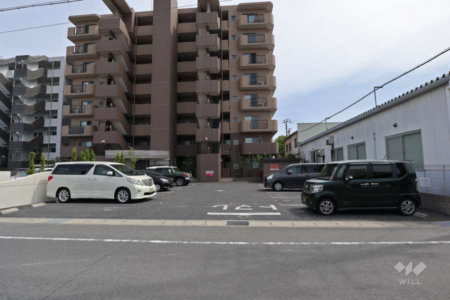 敷地内駐車場（屋外平面式）