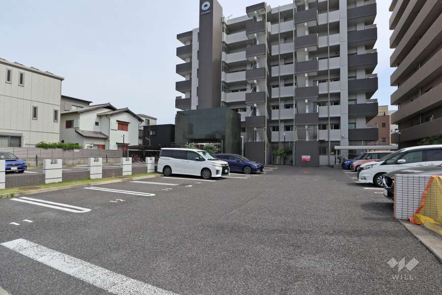 敷地内駐車場（屋外平面式）