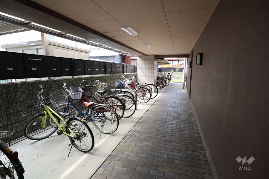 屋内に設けられた駐輪場