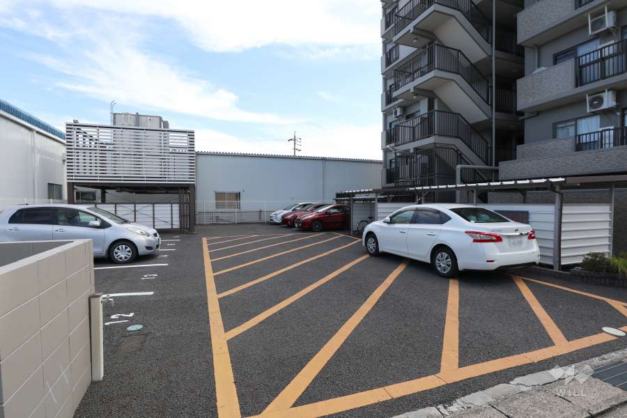 敷地内駐車場（屋外平面式）