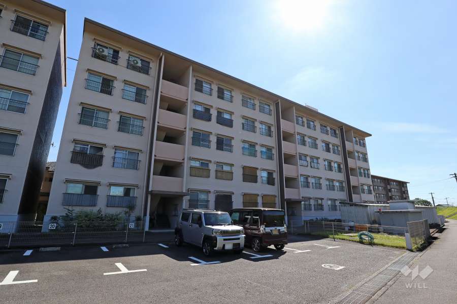 パビリオン菫台E棟の外観(北側から）