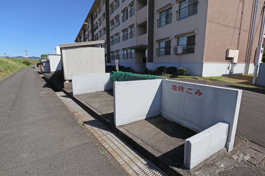 ゴミ置き場