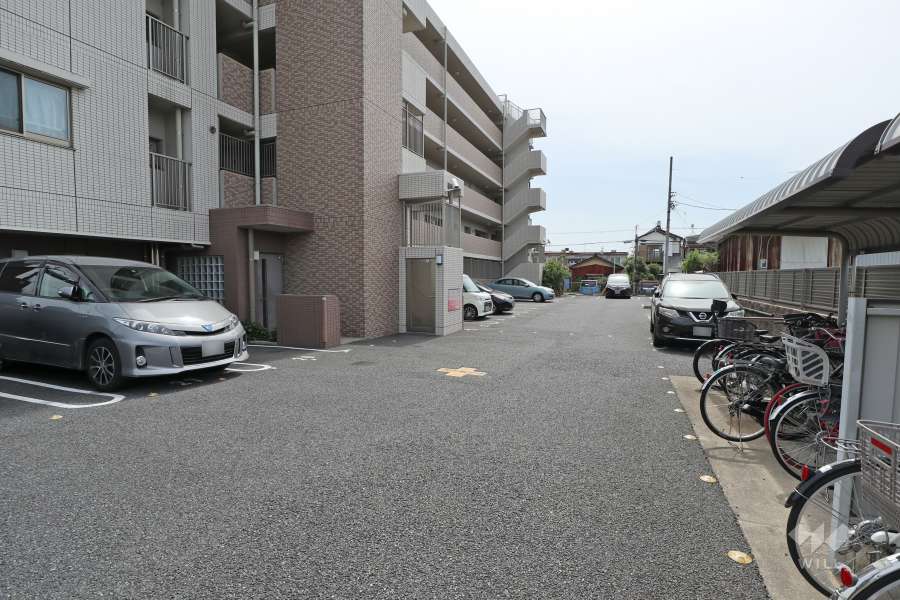 敷地内駐車場（屋外平面式）