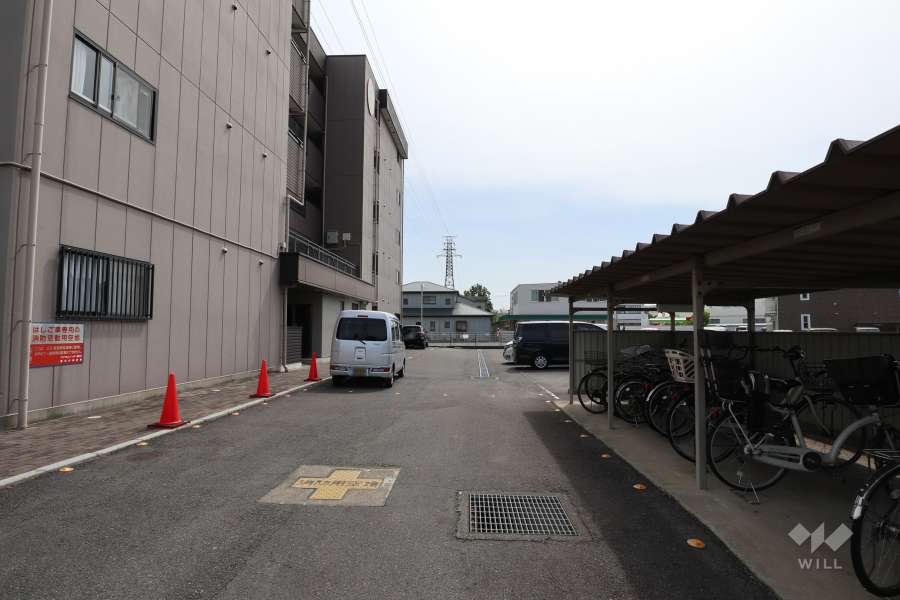 敷地内駐車場（屋外平面式）