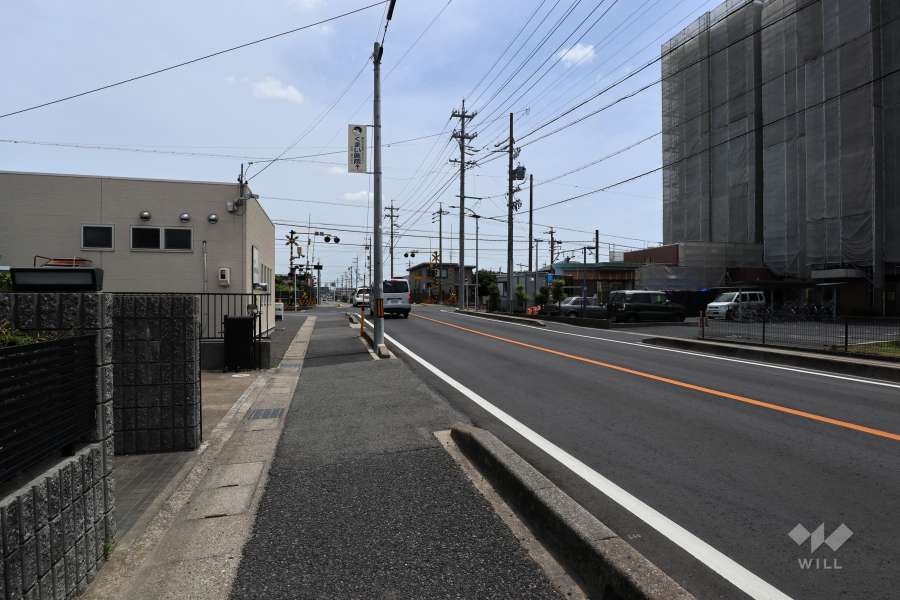 敷地北側の前面道路