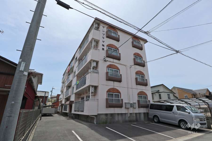 サンプラザ味美の外観２(北東側から）