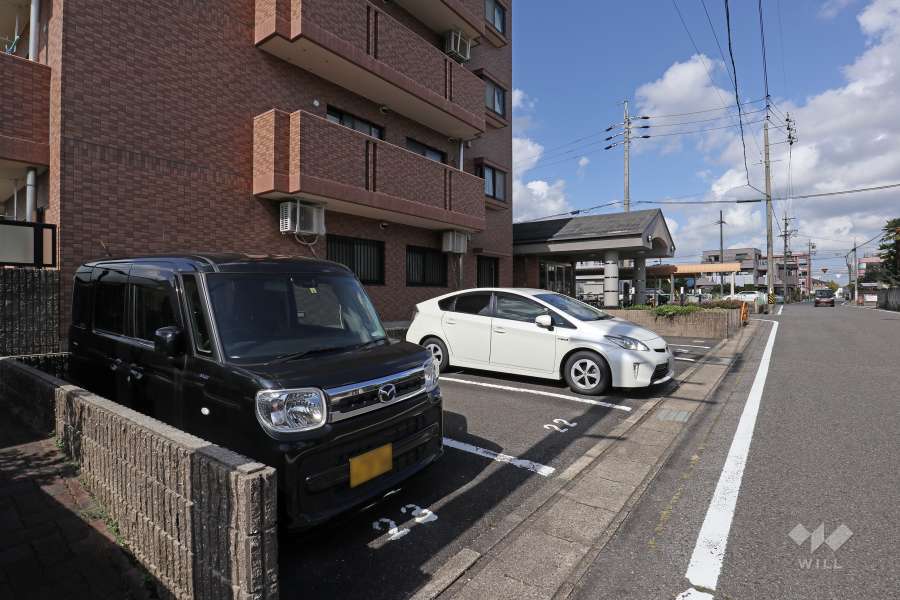 敷地内駐車場（屋外平面式）