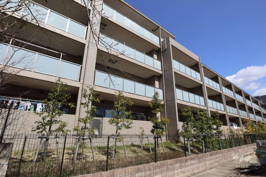 カルティア長久手の外観(南側から)