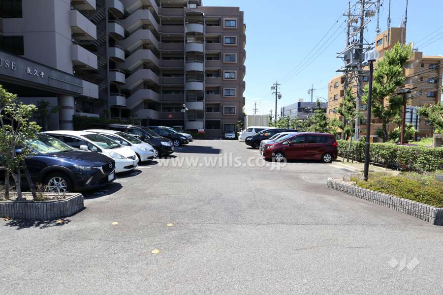 敷地内駐車場（屋外平面式）