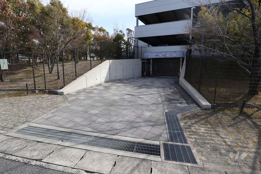 駐車場の出入口