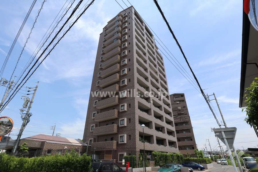 ファミール藤ヶ丘2番館南西の外観（南西側から）