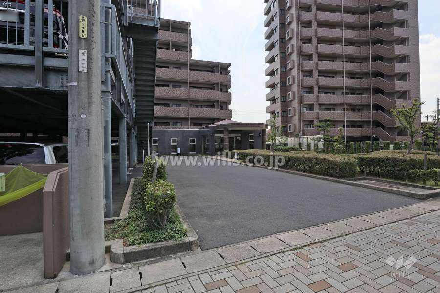駐車場出入り口