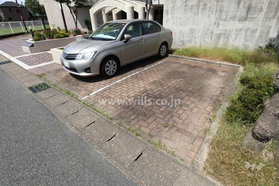 敷地内駐車場（屋外平面式）