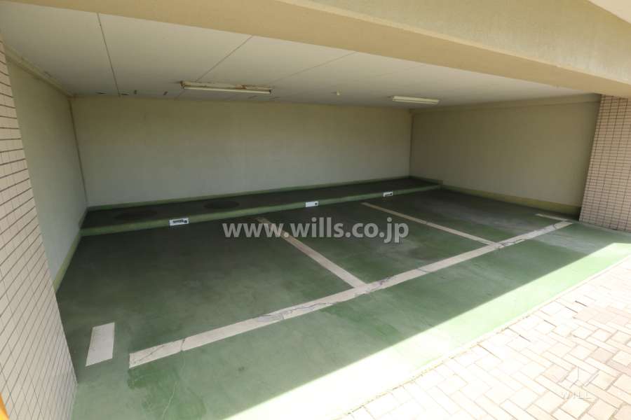 敷地内駐車場（屋内平面式）