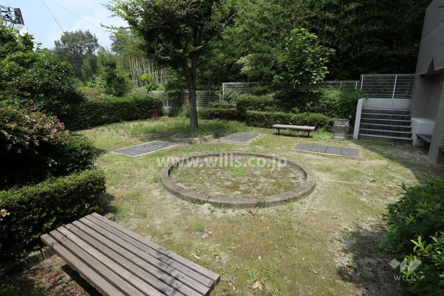 敷地内の広場
