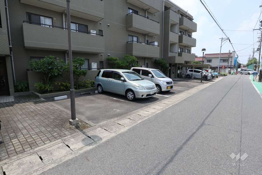 敷地内駐車場（屋外平面式）