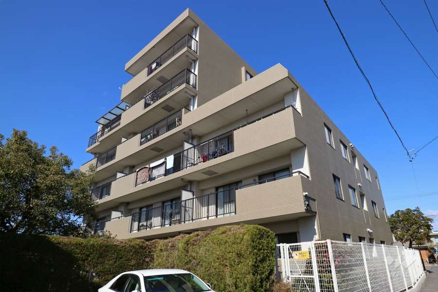 長久手パークマンション弐番館の外観（南東側から）