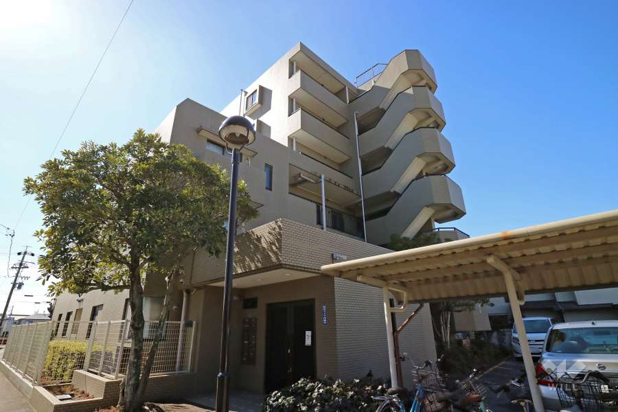 長久手パークマンション弐番館の外観（北東側から）
