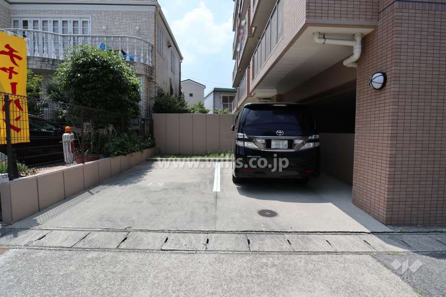 敷地内駐車場（屋外平面式）