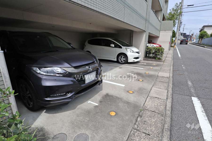 敷地内駐車場（屋内平面式）