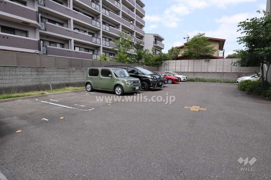 敷地内駐車場（屋外平面式）