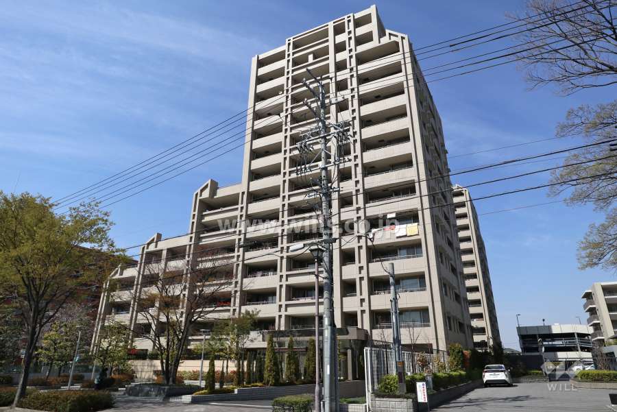 センチュリースクエア藤ヶ丘フロントスクエアの外観(南東側から)