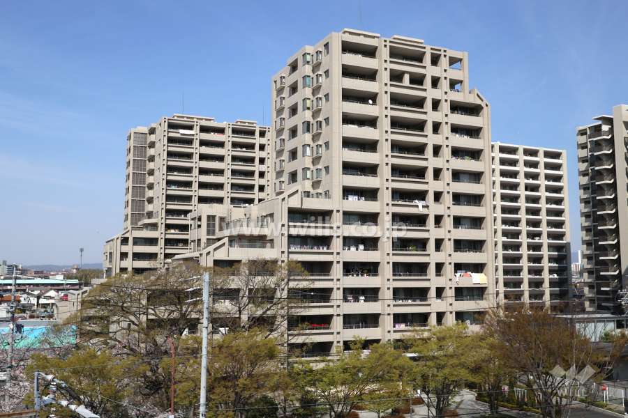 センチュリースクエア藤ヶ丘フロントスクエアの遠景