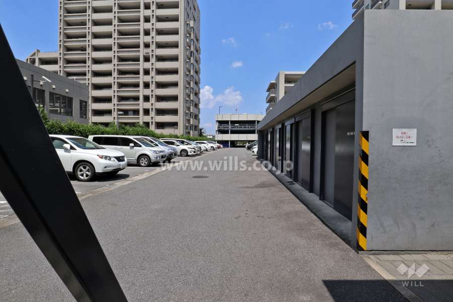 敷地内駐車場（屋外平面式）
