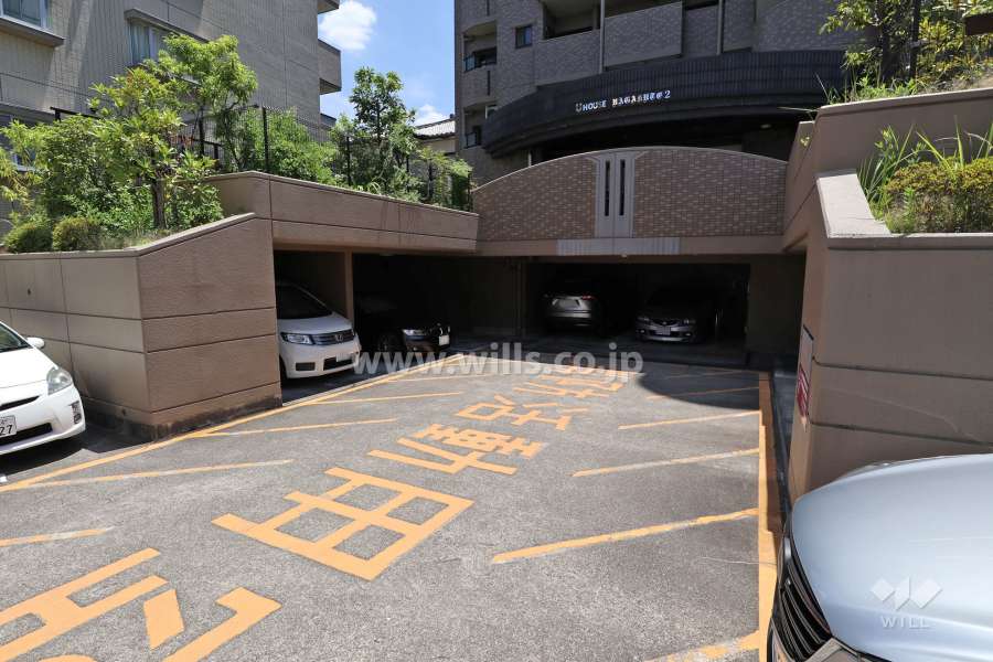敷地内駐車場（屋内平面式）