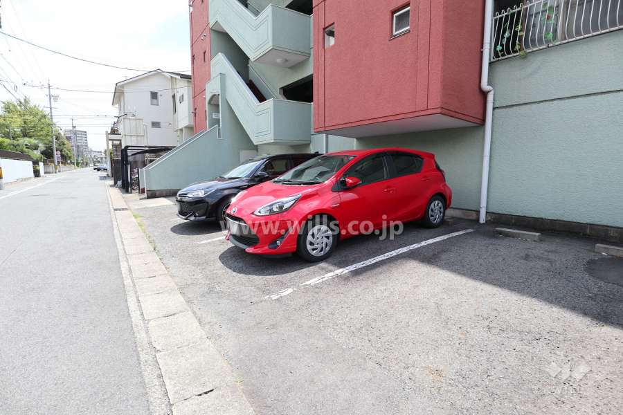敷地内駐車場（屋外平面式）