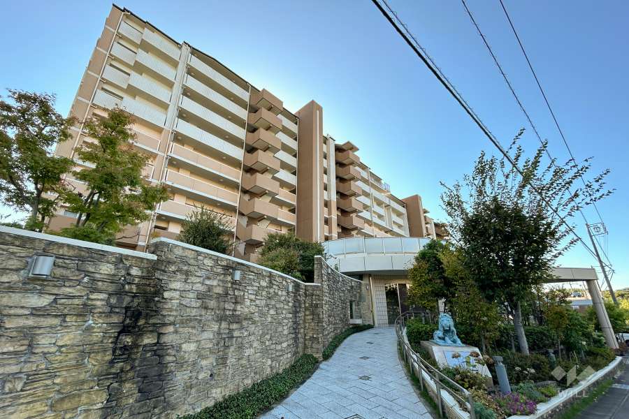 ライオンズ長久手サザンマークスの外観（北東側から）